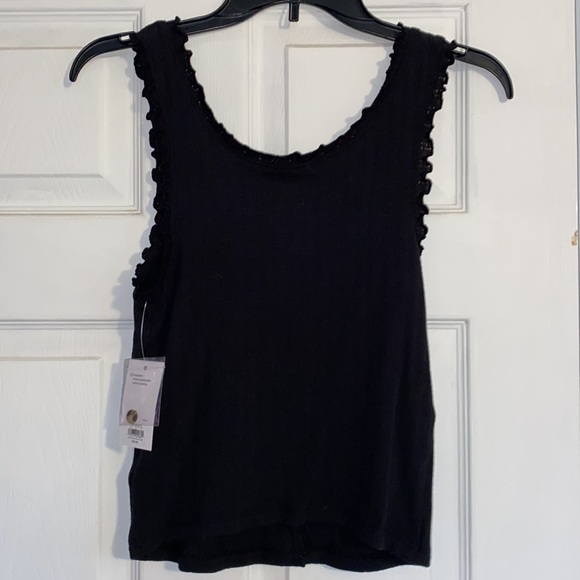 So Black Scoop Neck Button Front Tank Top NWT - Picture 4 of 8